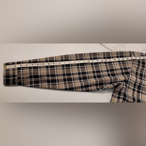 Under Armour Men's Large Plaid Long Sleeve Button Down Shirt -Tan/Brown/Green - Picture 9 of 13